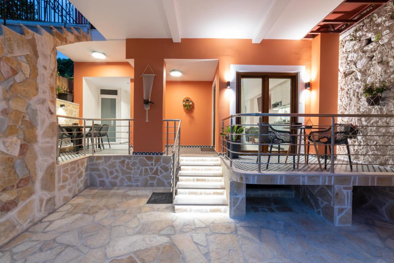 Bella Vasilica Luxury Apartments Parga Ngoại thất bức ảnh